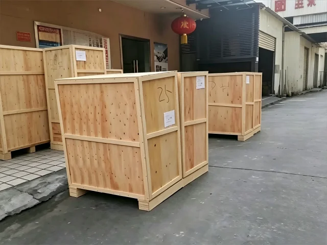 Exportverpackung und Montage
